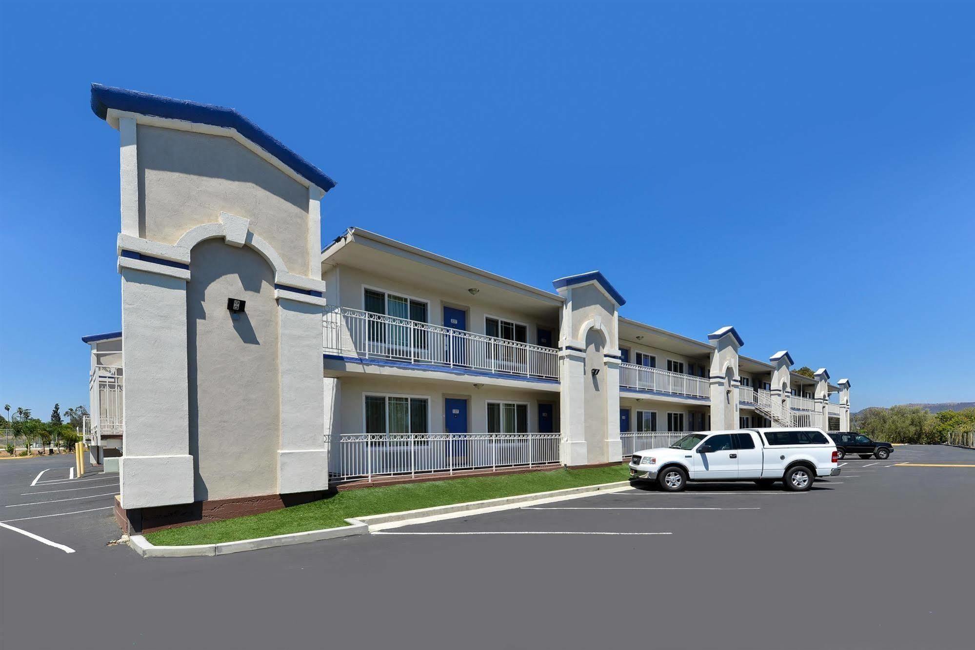 Motel 6-Vista, Ca Exterior photo